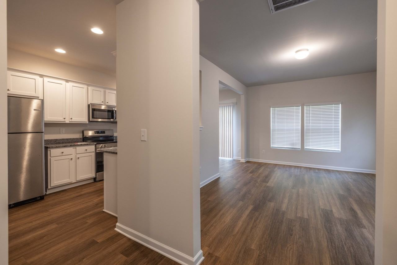 142 S Bell Ave #1 - Photo 7 of 36
