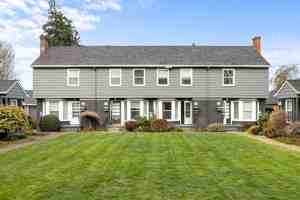 featured image of 349 Ne 3rd Ave