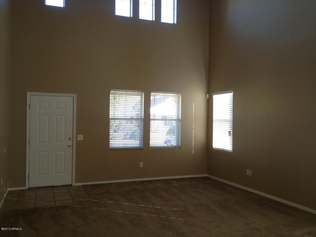 10457 E Obispo Ave - Photo 3 of 18