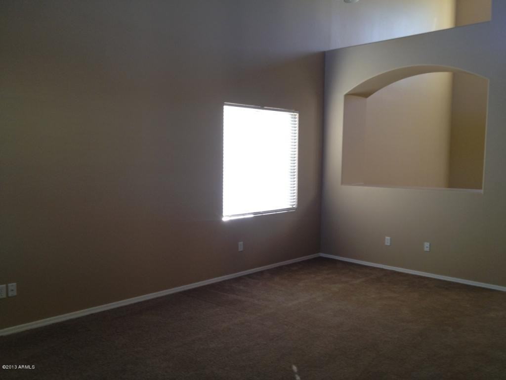 10457 E Obispo Ave - Photo 6 of 18