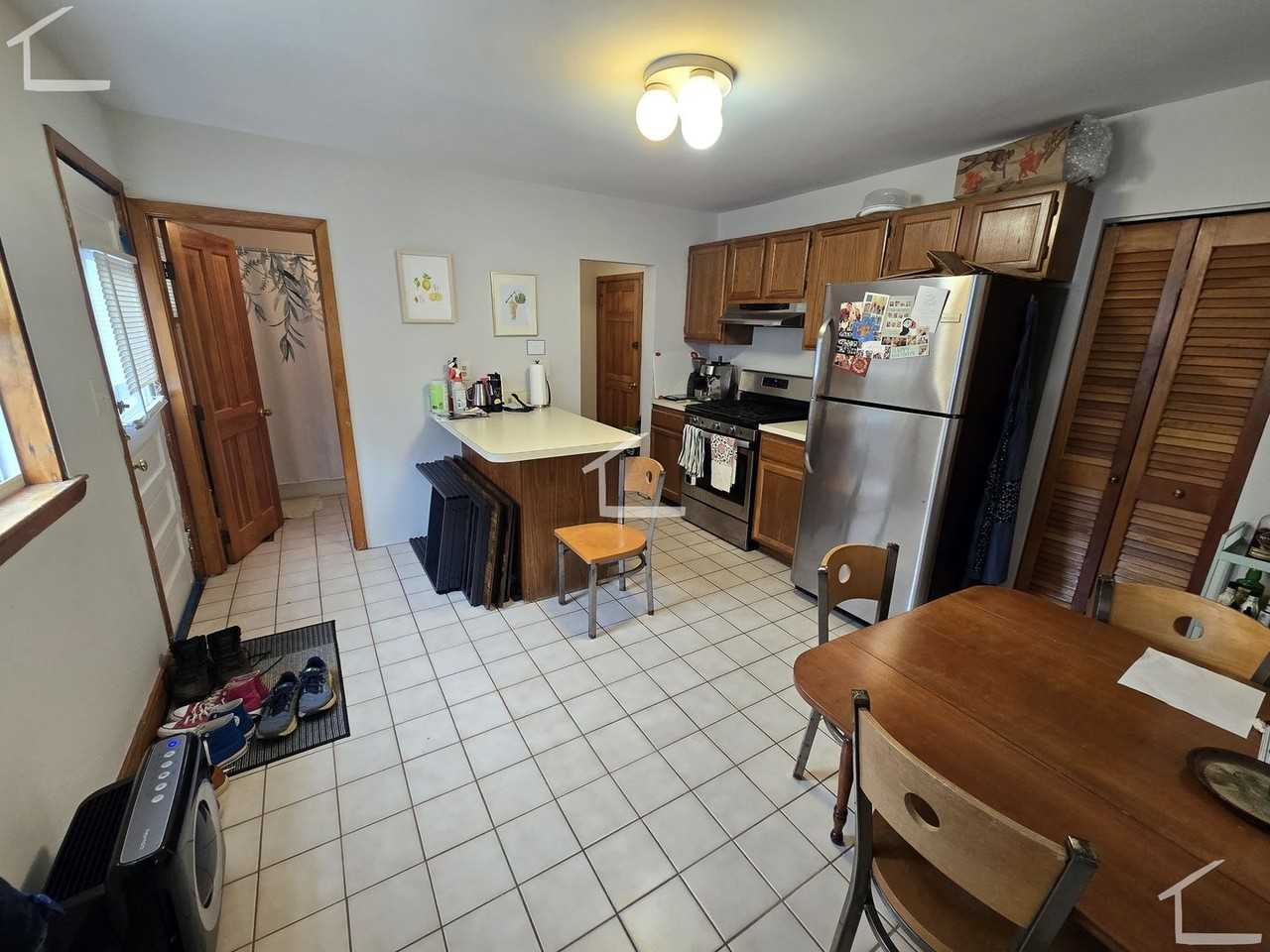 97 Summer St - Photo 2 of 7