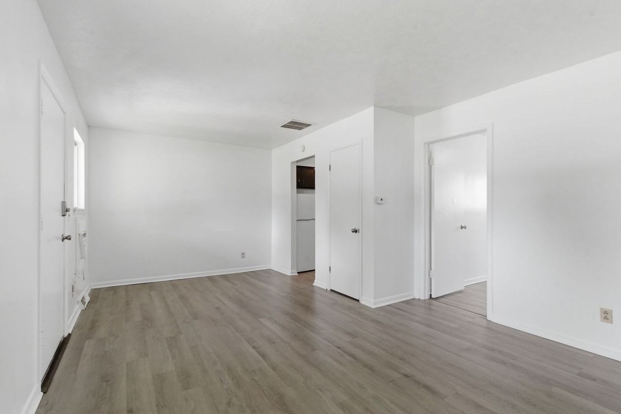 1039 W Washita St - Photo 5 of 15