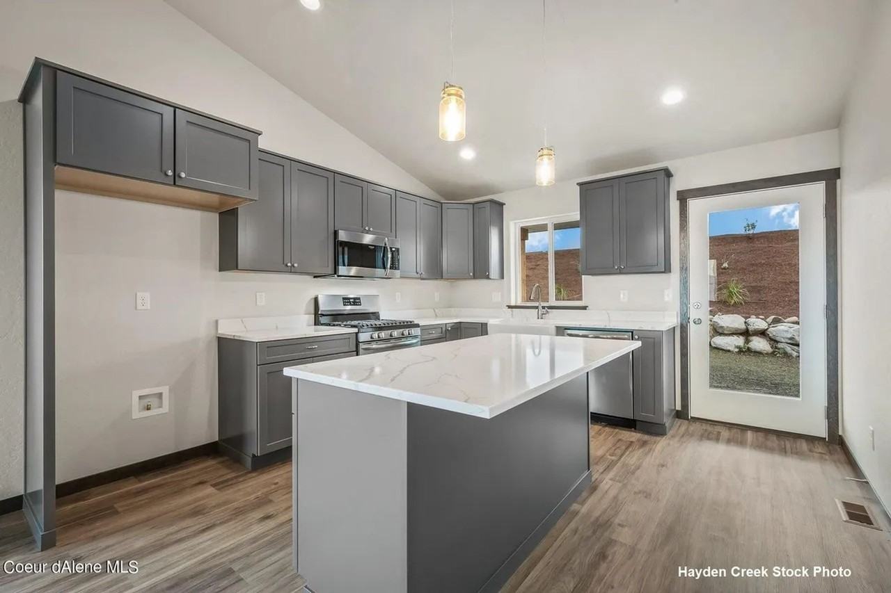 12714 Lattner St - Photo 6 of 25