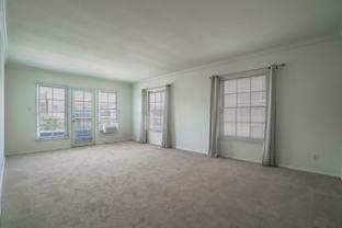 8551-8561 Holloway Dr - Photo 1 of 1