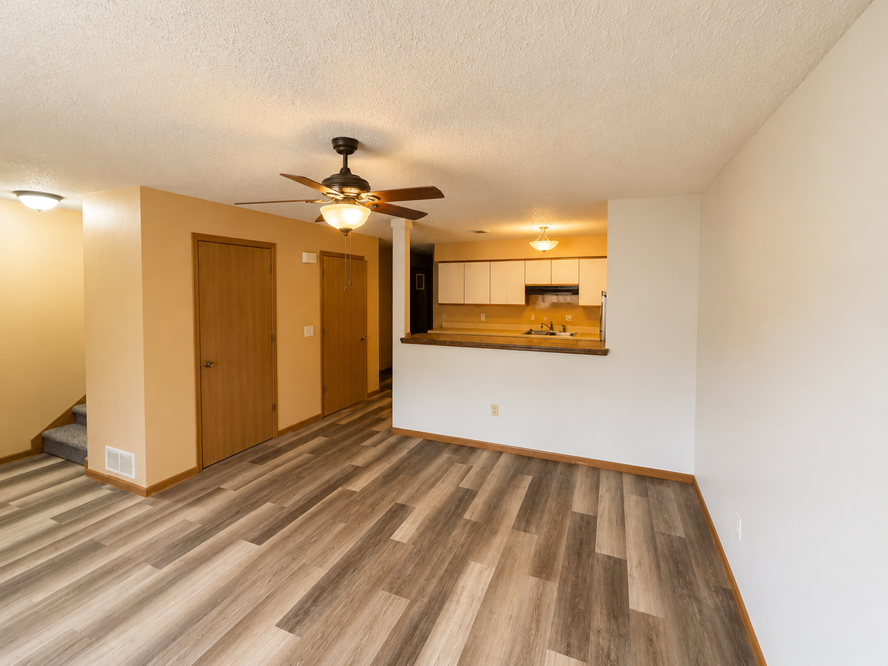 2500 Candlecrest Cir - Photo 5 of 16