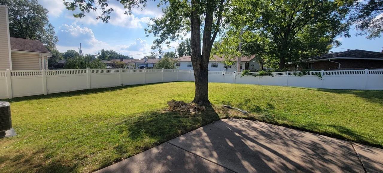 5147 Mild Dr - Photo 3 of 47