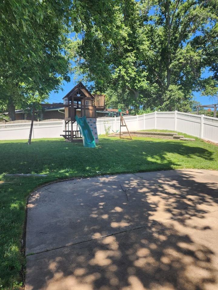 5147 Mild Dr - Photo 5 of 47