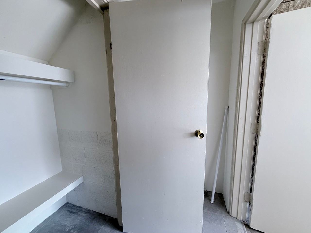 2210 N School St - Photo 6 of 24