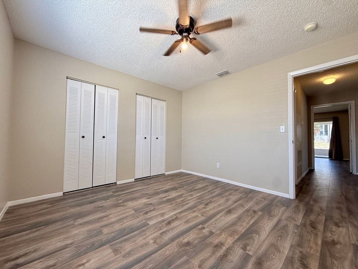 350 Winter Ridge Blvd - Photo 3 of 50