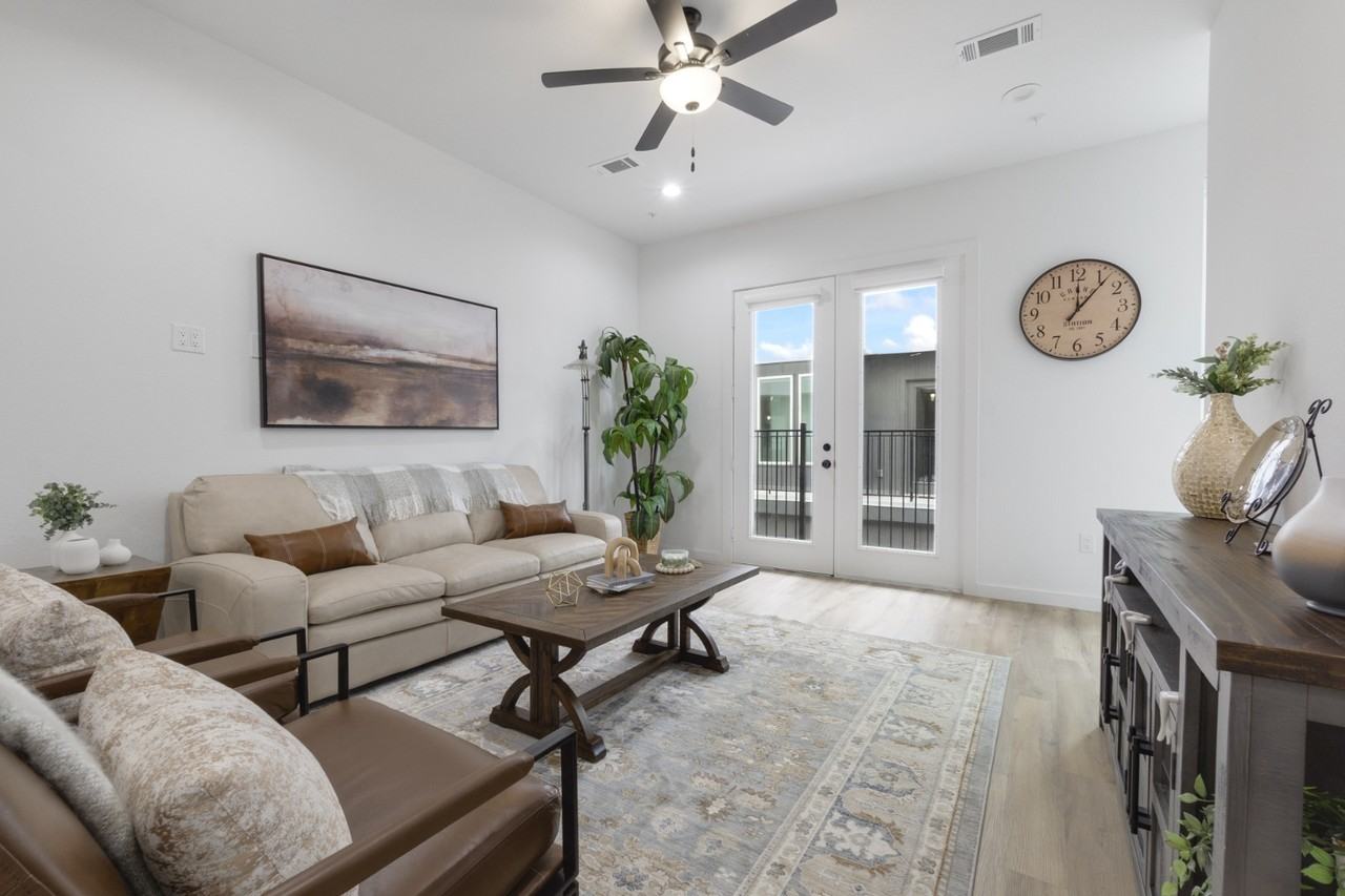 4314 Roseland Ave #104 - Photo 2 of 17