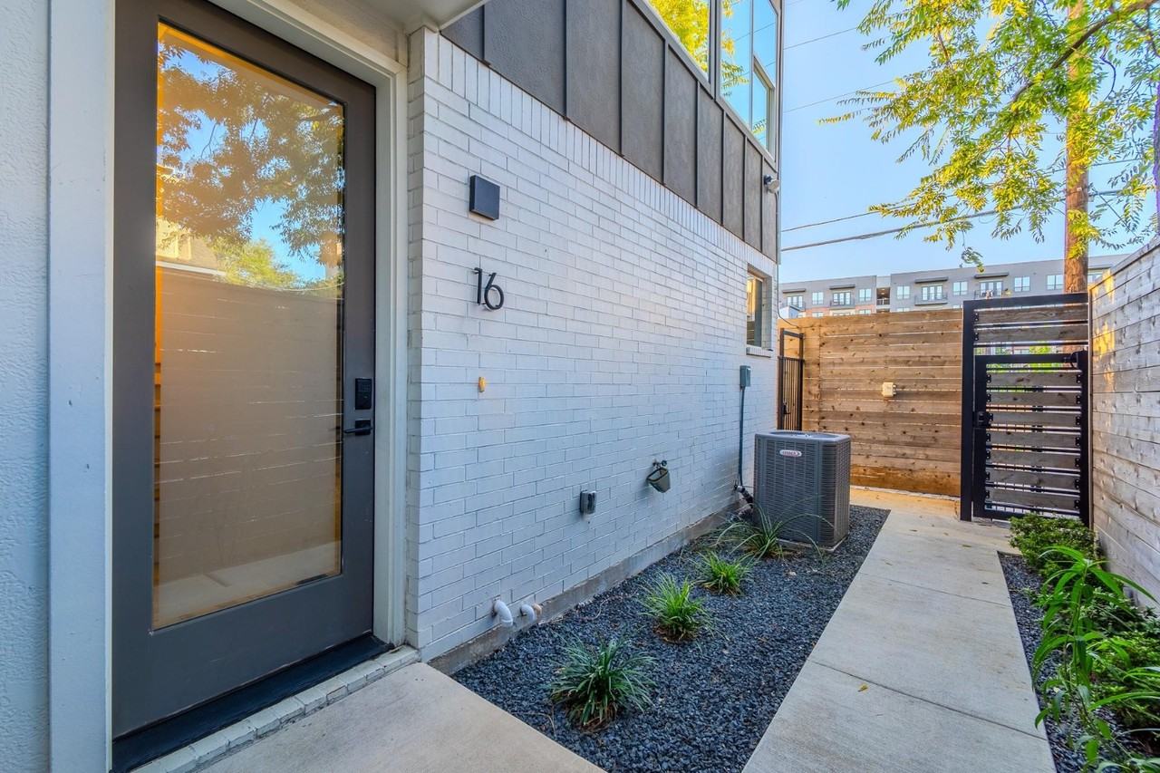 4911 Belmont Ave #12 - Photo 2 of 34
