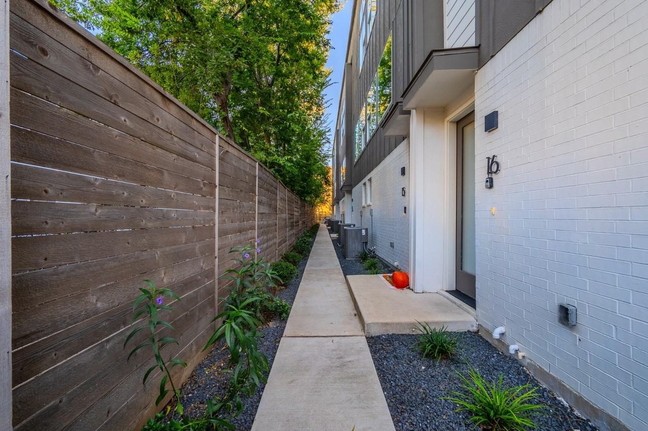 4911 Belmont Ave #12 - Photo 5 of 34