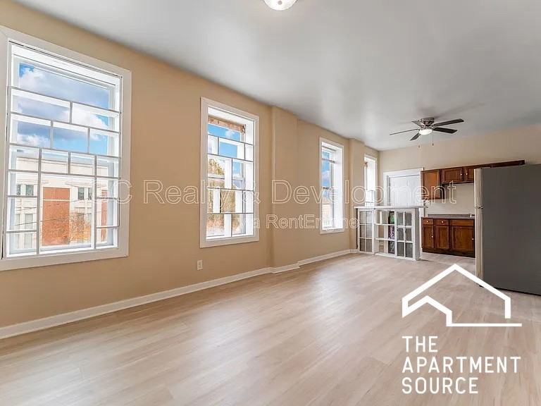 3328 W Chicago Ave #2R - Photo 2 of 7
