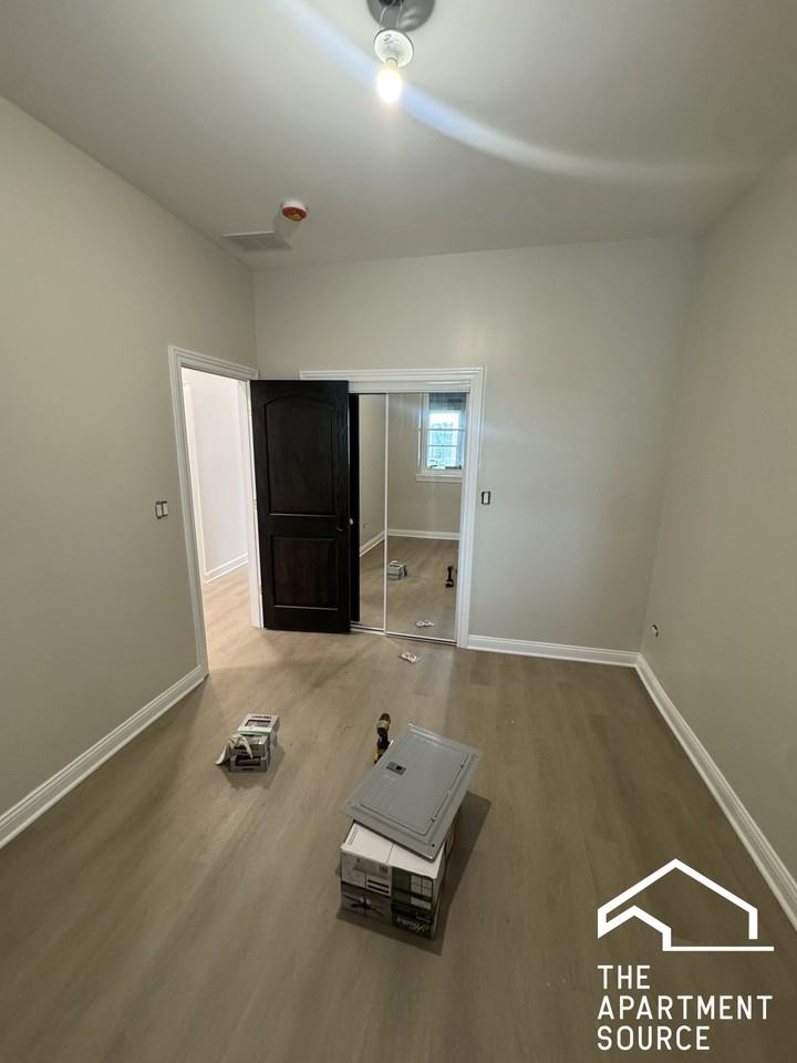 3602 W 26th St #2 - Photo 3 of 10