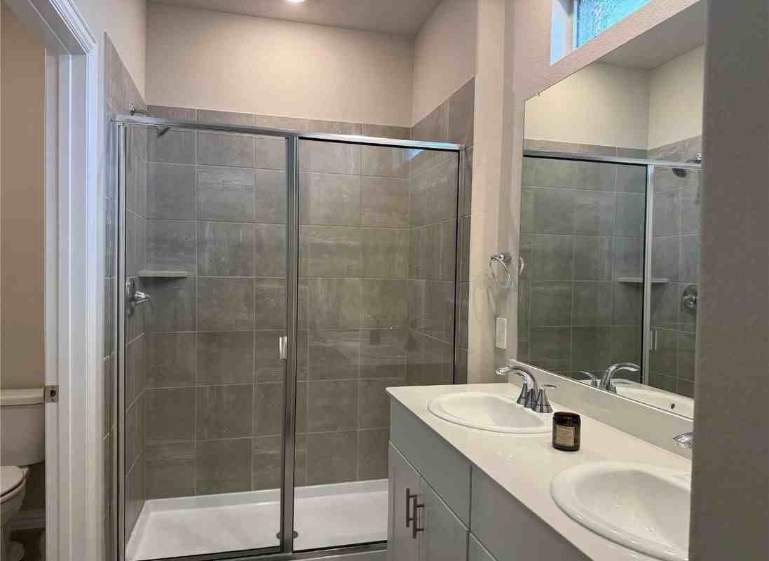 205 Greenbriar Dr - Photo 2 of 6