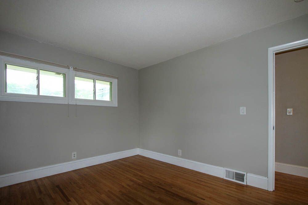 8613 Zenith Rd - Photo 5 of 8