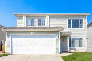 featured image of 3905 Kirk St