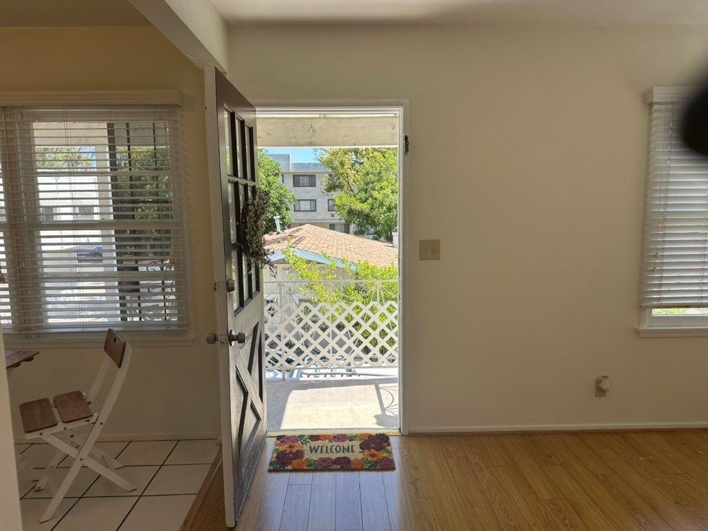 373 Myrtle St ##C - Photo 3 of 20