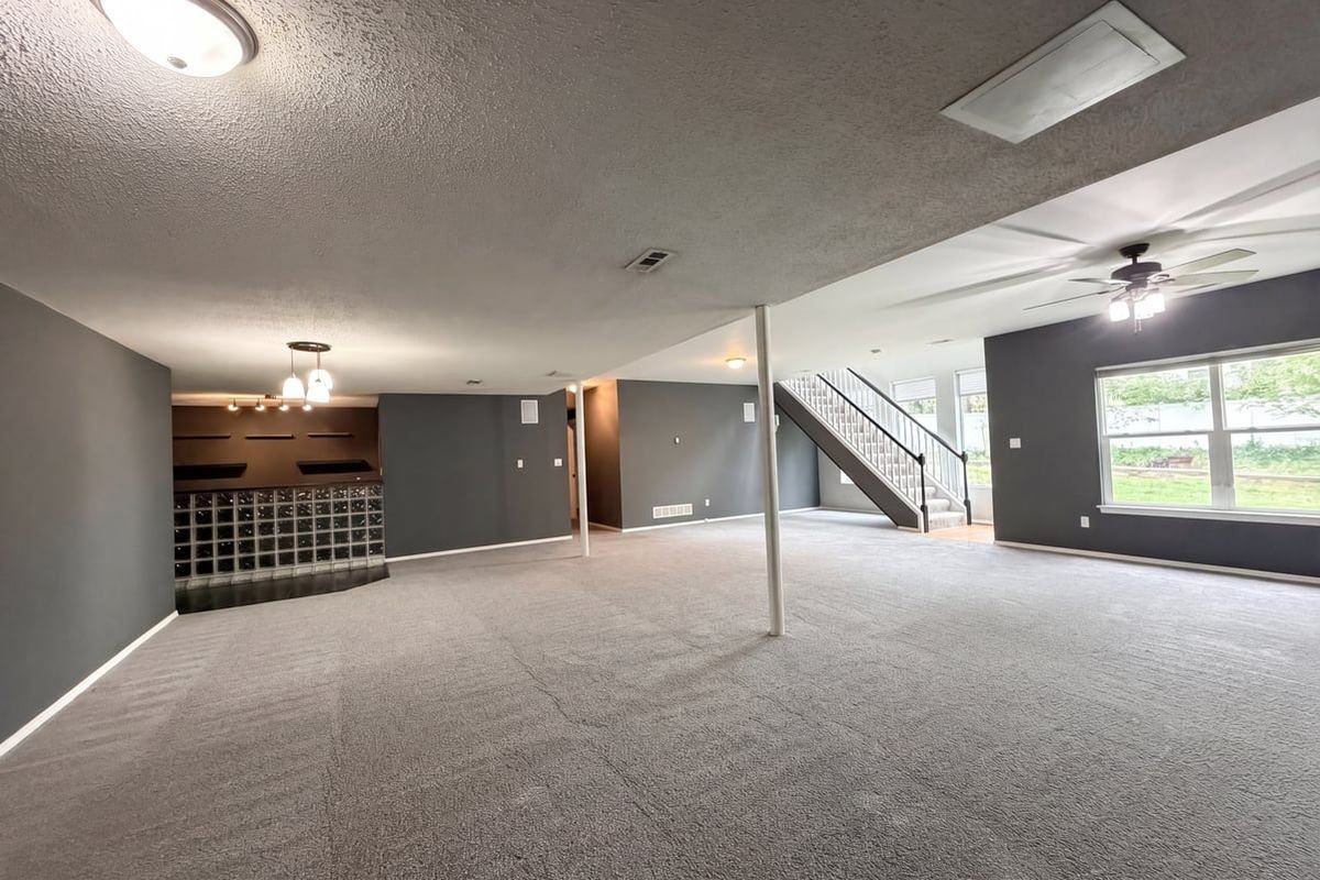 16802 Enderbush Ln - Photo 4 of 22