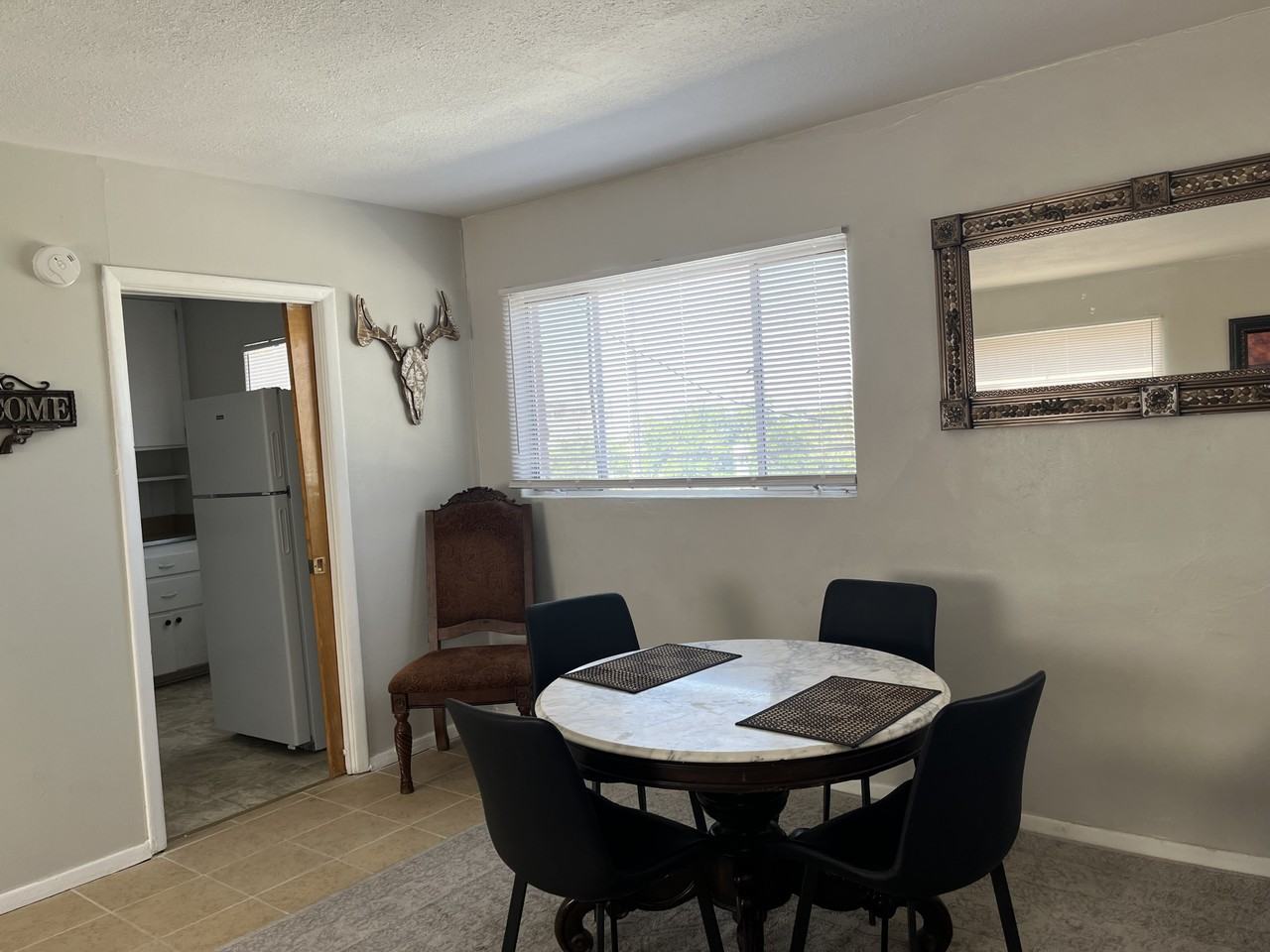 1303 Tijeras Ave Ne - Photo 5 of 17