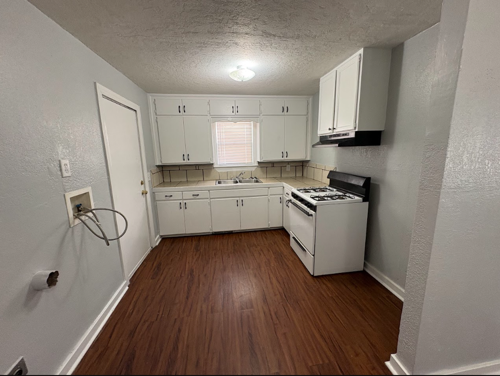 3236 Nw 34th St - Photo 3 of 20