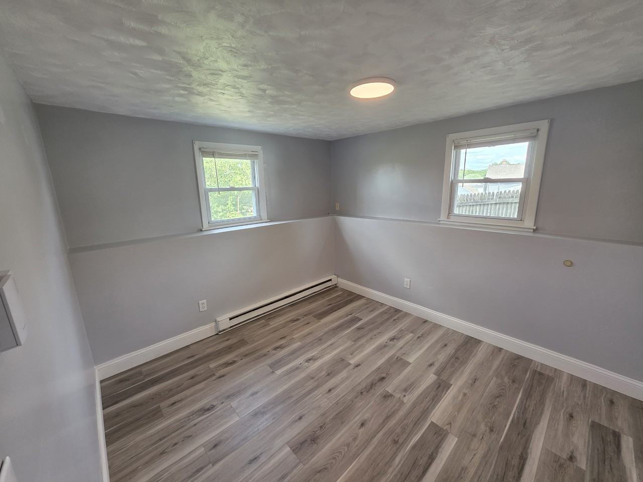 73-75 Newell St - Photo 7 of 12