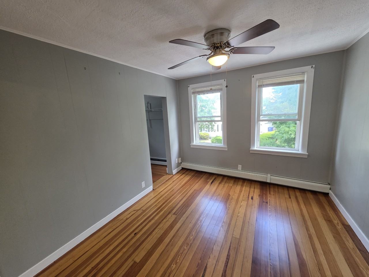 38 Drill St - Photo 5 of 10