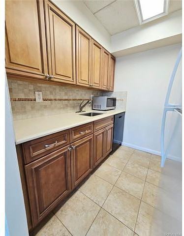 1735 Purdy St - Photo 3 of 5