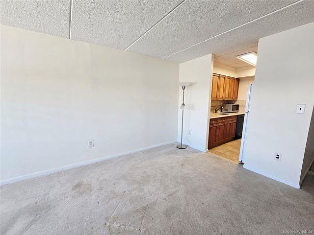 1735 Purdy St - Photo 4 of 5