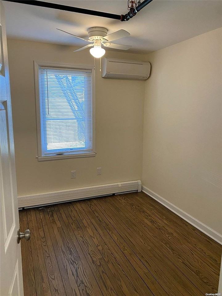 15 N Beacon St - Photo 3 of 5