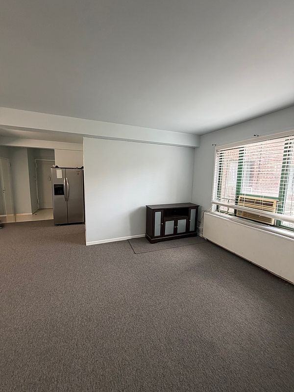 1500 Metropolitan Ave - Photo 3 of 4