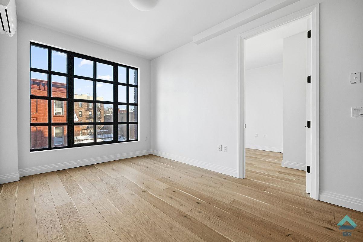 875 4th Ave - Photo 4 of 9