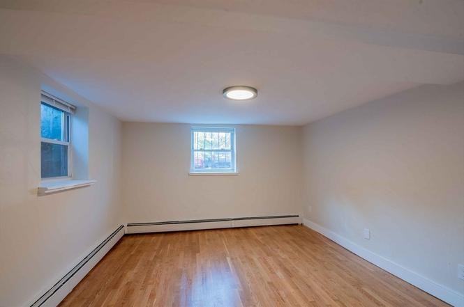 44 Prince St - Photo 4 of 5