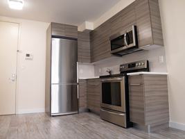 featured image of 657 E 26th St