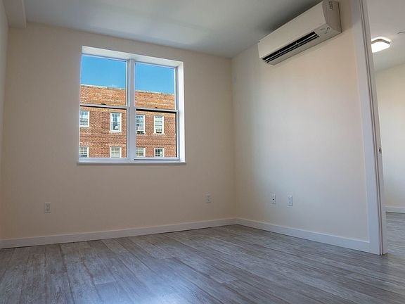 657 E 26th St - Photo 7 of 7