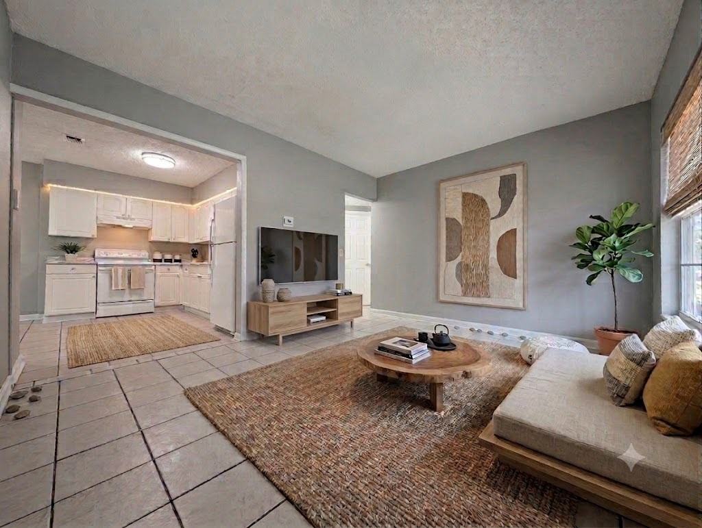 7704 N Taliaferro Ave - Photo 2 of 18