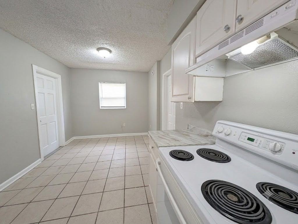 7704 N Taliaferro Ave - Photo 5 of 18