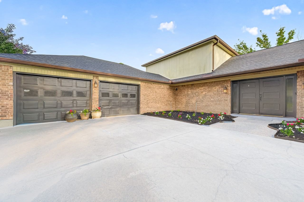 2103 Winged Foot Dr - Photo 6 of 39