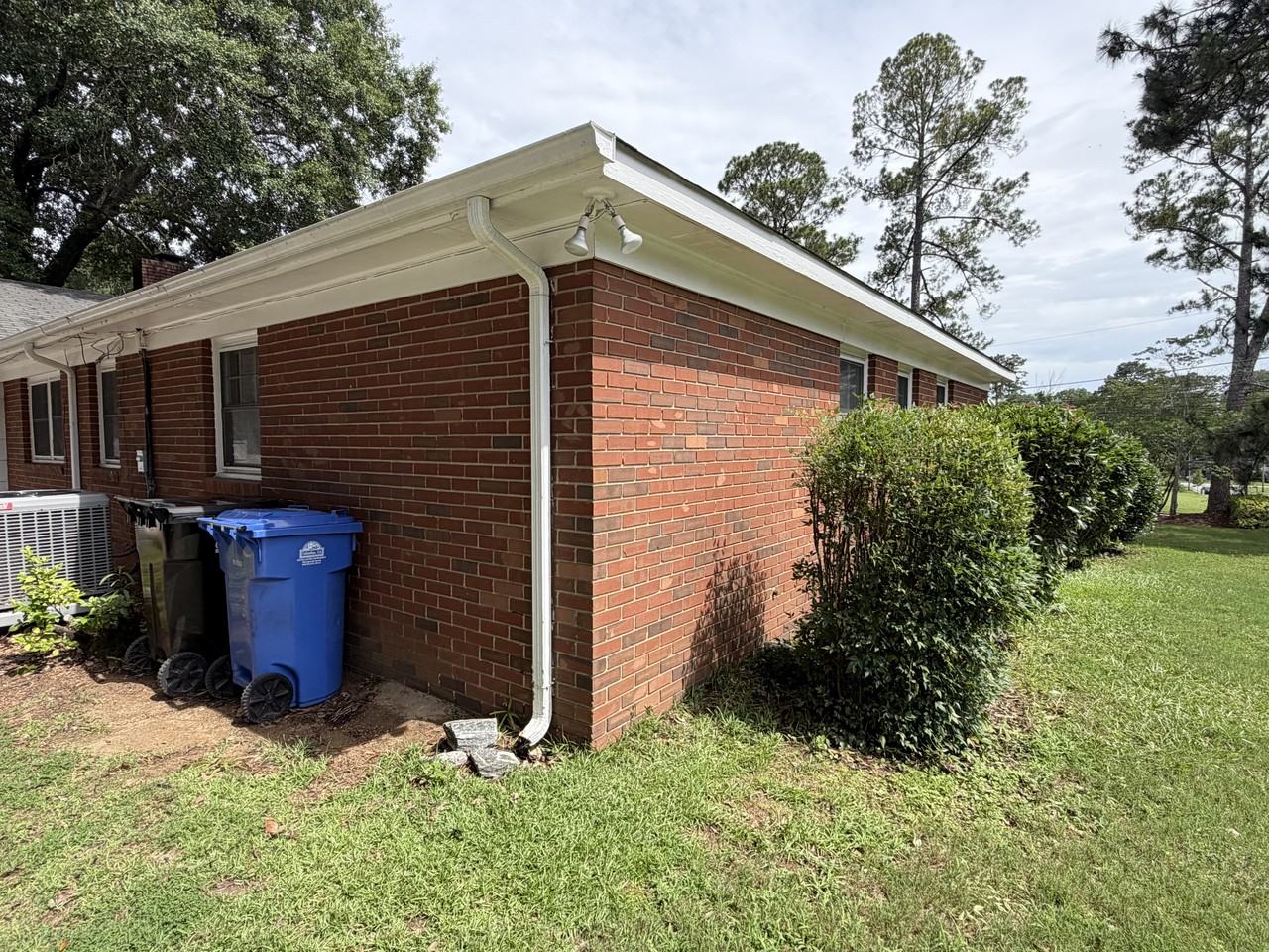 5716 Hastings Sq - Photo 3 of 25