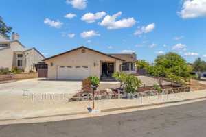featured image of 749 Flagstone Ct