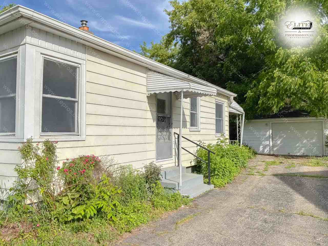 2818 Brandon St - Photo 2 of 26