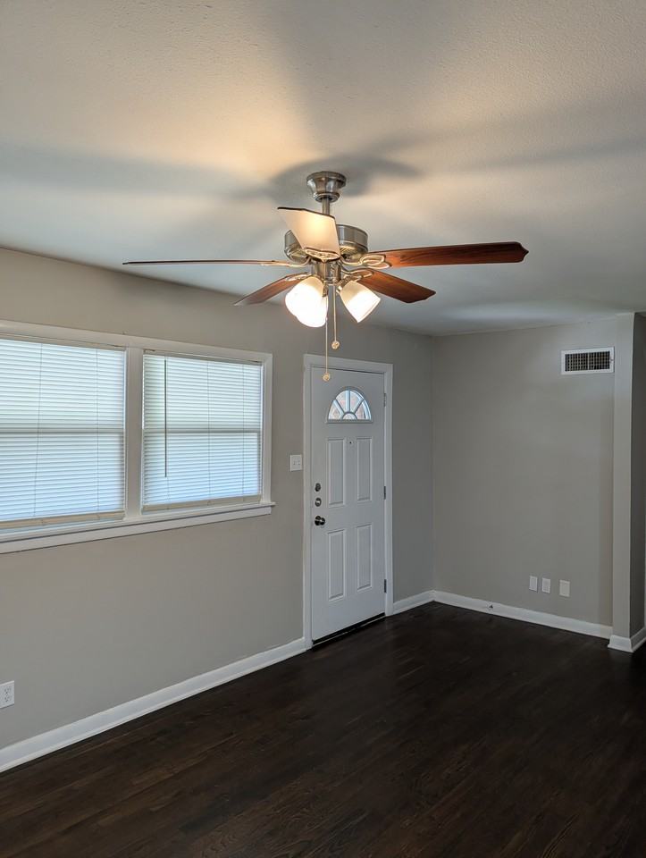 3745 Willomet Ave - Photo 3 of 19