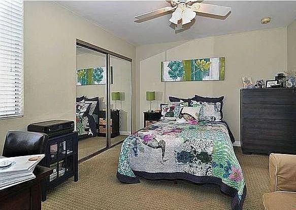 5455 Sylmar Ave - Photo 2 of 5