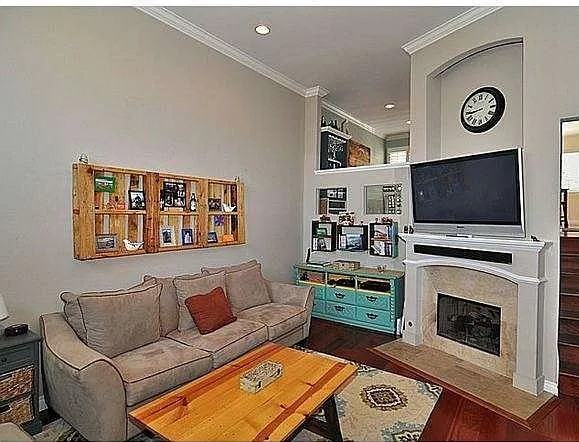 5455 Sylmar Ave - Photo 4 of 5