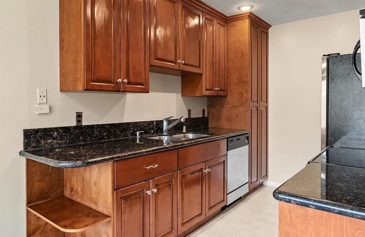 8561 Villa La Jolla Dr #K1 - Photo 3 of 8