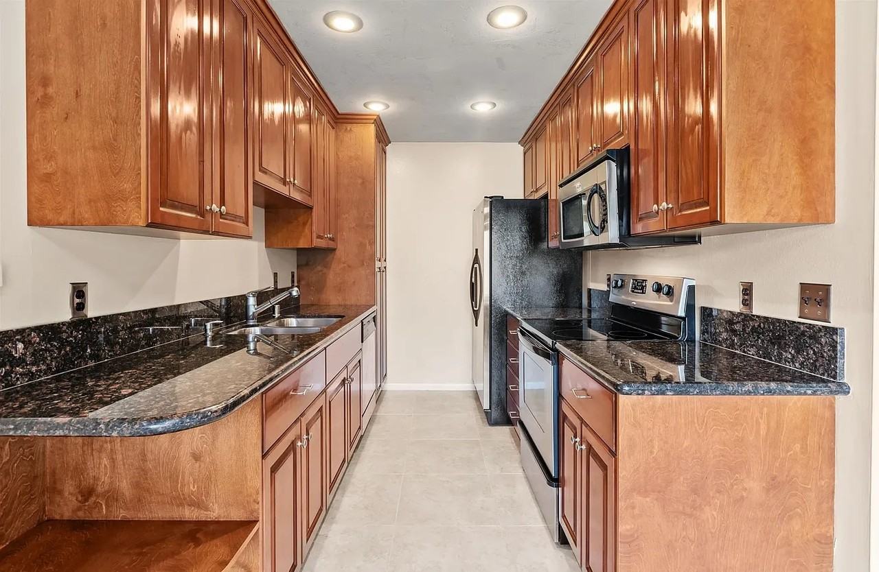 8561 Villa La Jolla Dr #K1 - Photo 4 of 8