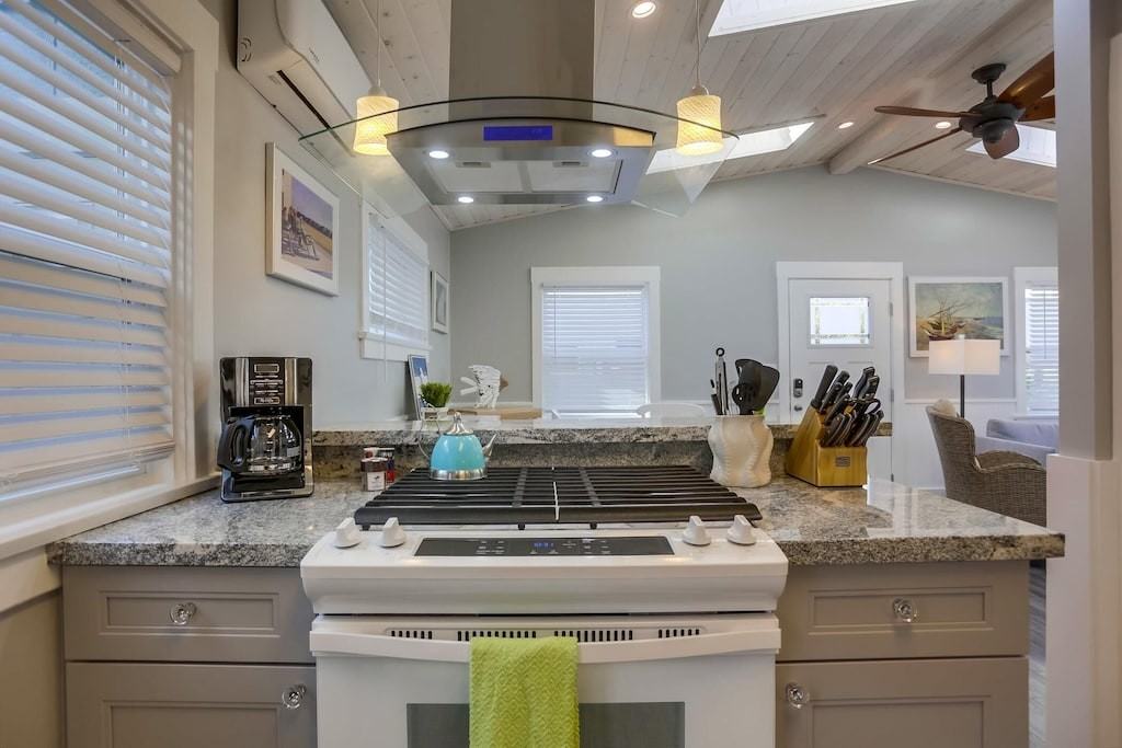 8007 Ocean Ln #A - Photo 6 of 10
