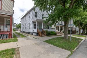 featured image of 1356 W 58th St