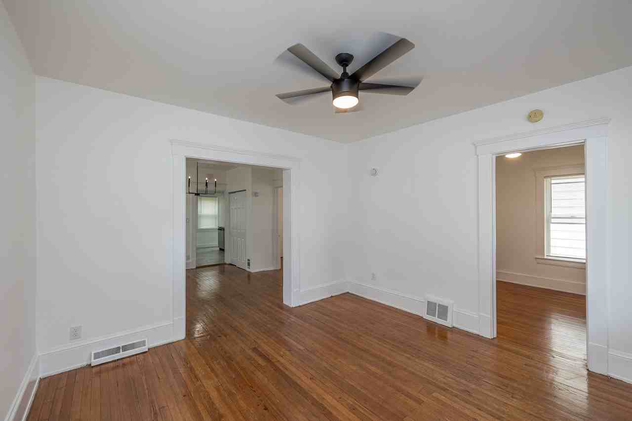 1356 W 58Th St - Photo 7 of 18