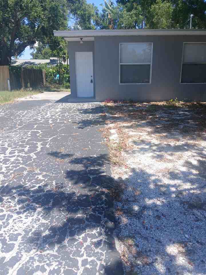 1060 65th St S - Photo 3 of 18